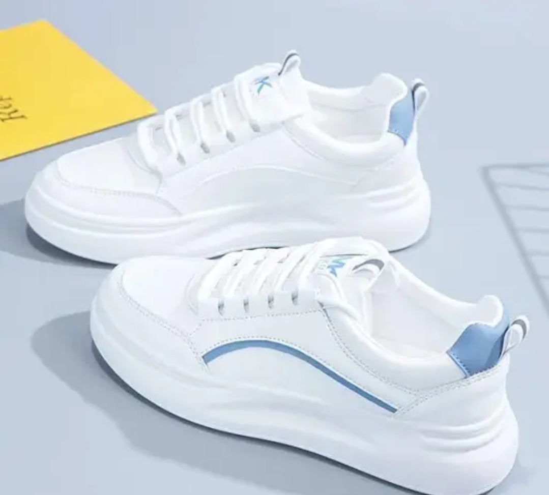 Wogdan Modern White Sneaker